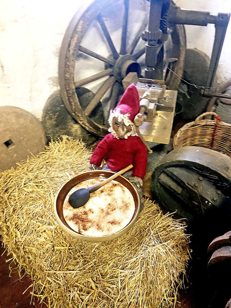 Risengrød til nissen på julemarked i Egtved